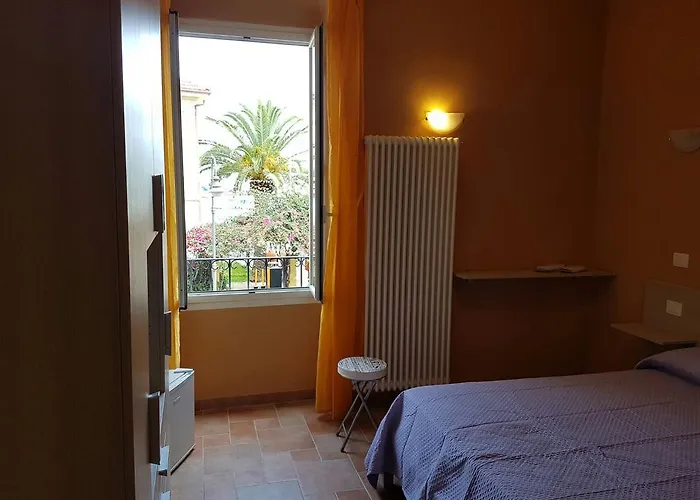 Perla Nera Πανσιόν Imperia