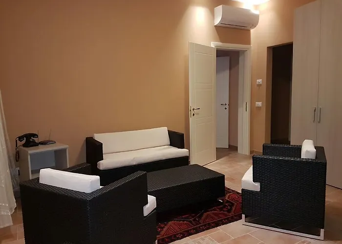 Πανσιόν Perla Nera Imperia